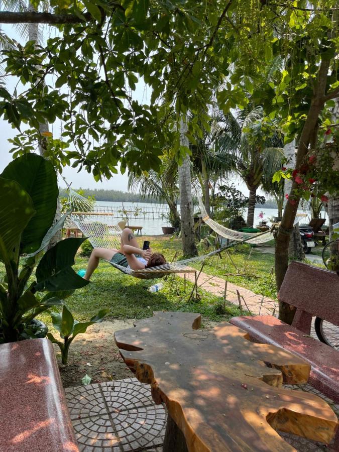 Coral Riverside Homestay & Hostel Hoi An Eksteriør billede