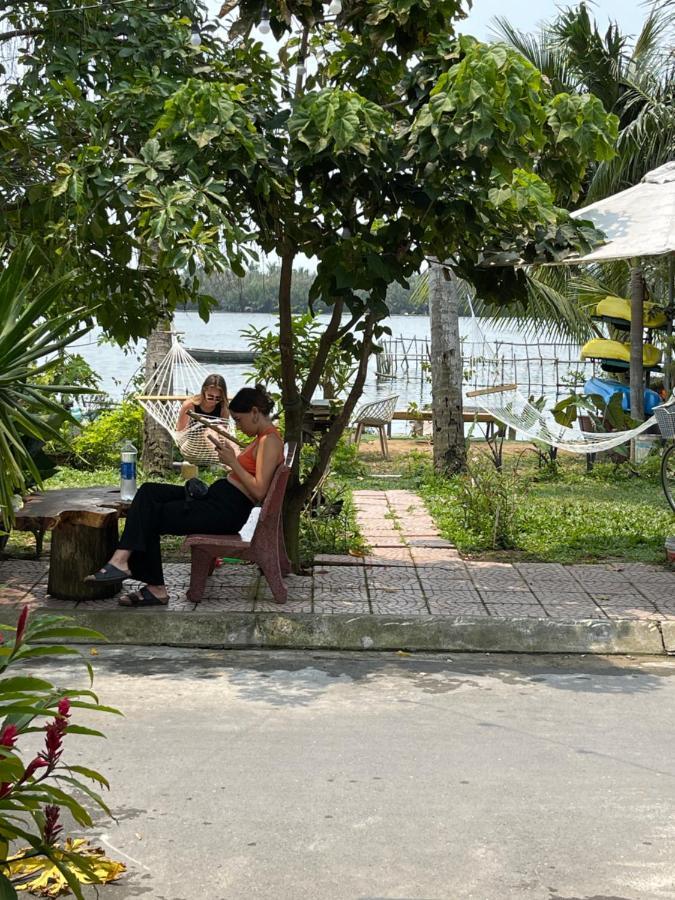Coral Riverside Homestay & Hostel Hoi An Eksteriør billede